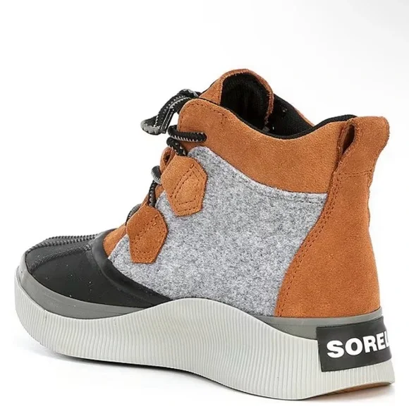 Sorel Kids' Orange and Gray Boots - Picture 3 of 6